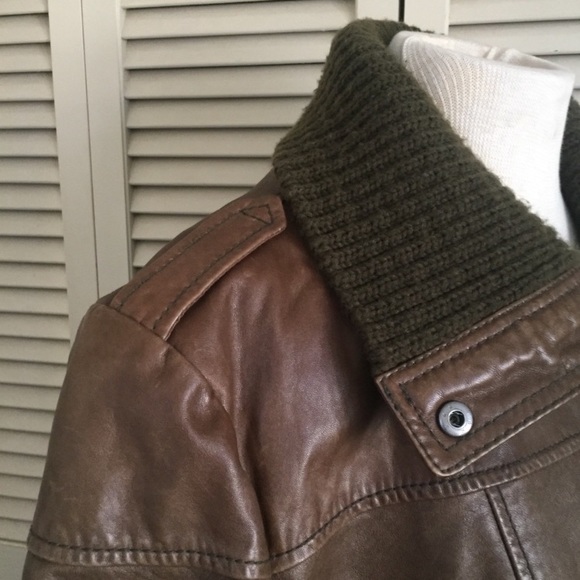Eddie Bauer leather bomber jacket - Picture 6 of 8